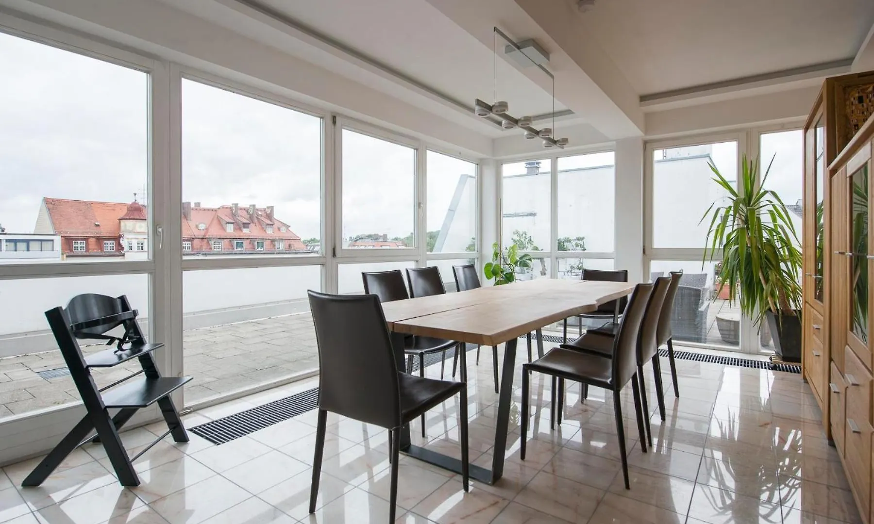 Apartment Munich Rooftop Retreat