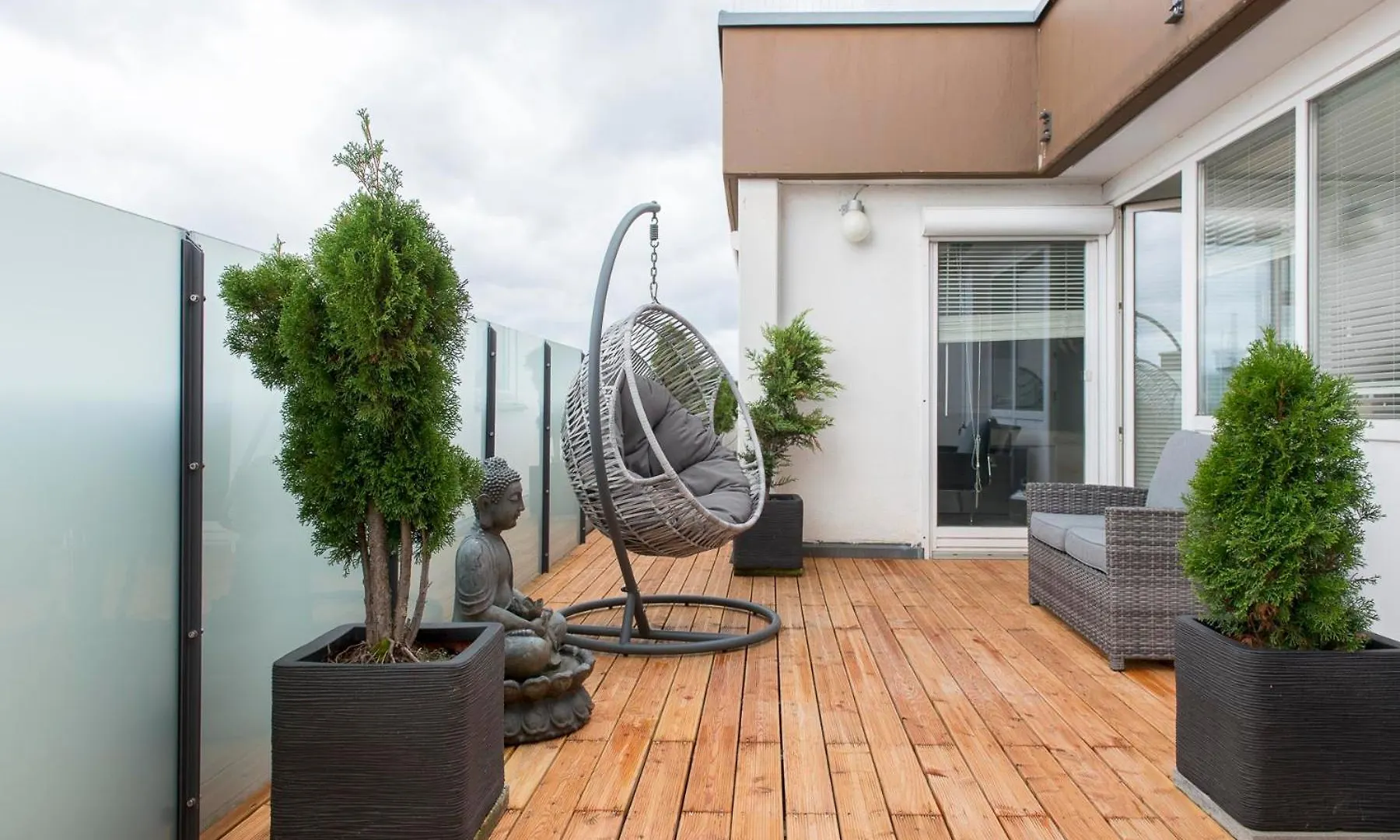 Munich Rooftop Retreat